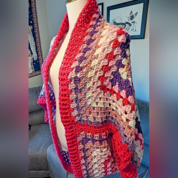 NEW, Crochet granny square cardigan, handmade, Size MED-Large - Picture 3 of 4